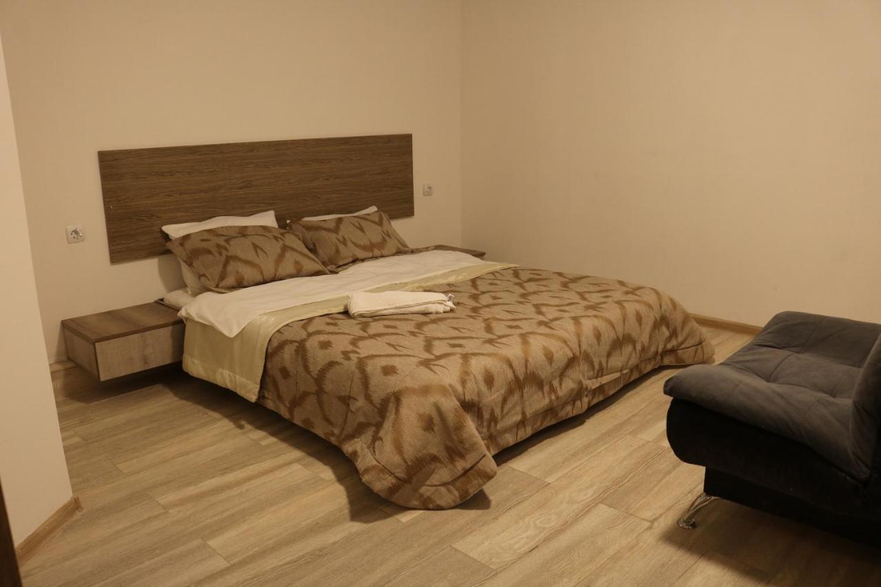 Kai Hotel Bar Тбилиси Екстериор снимка