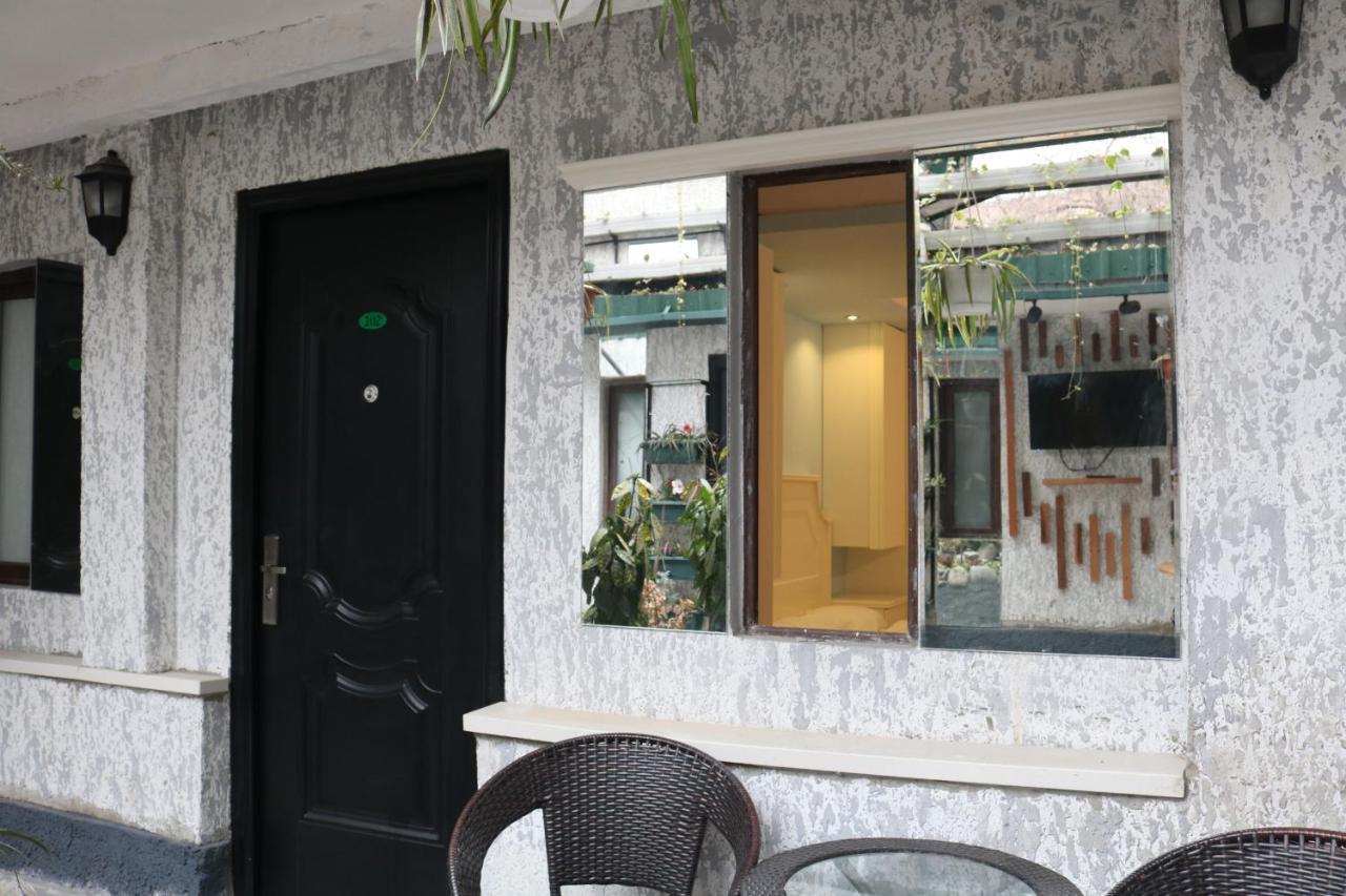 Kai Hotel Bar Тбилиси Екстериор снимка
