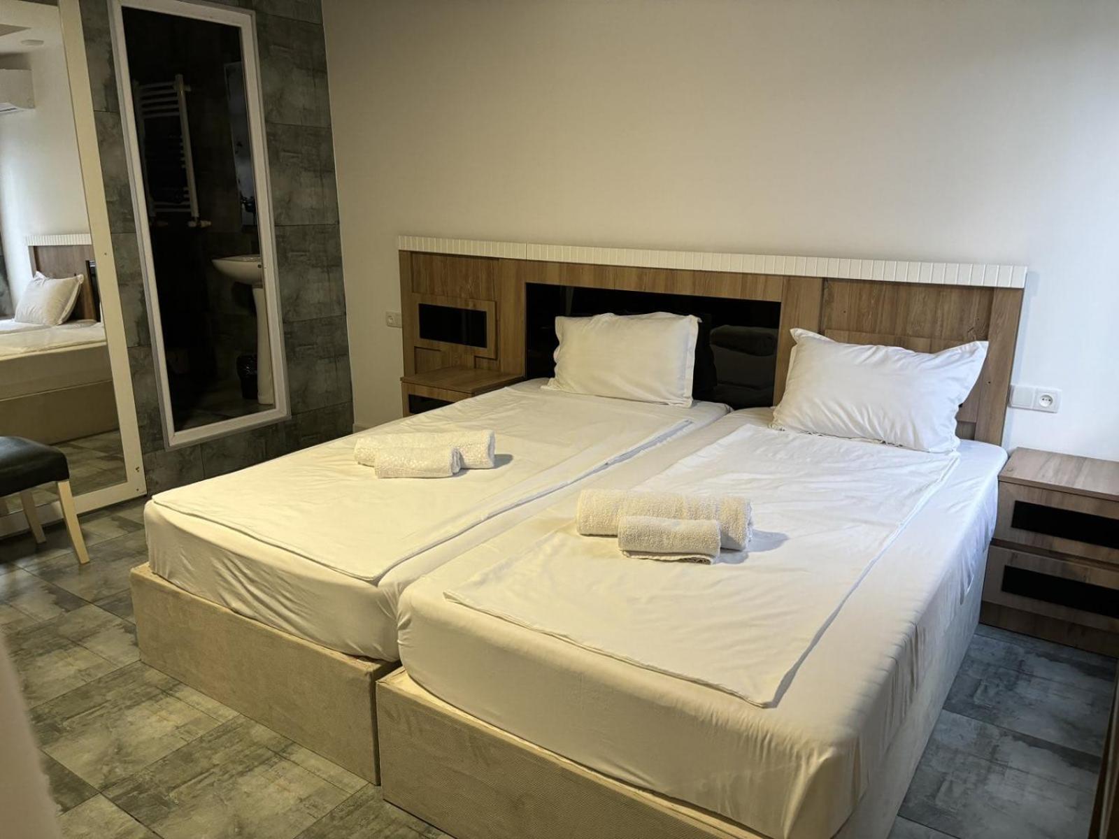 Kai Hotel Bar Тбилиси Екстериор снимка