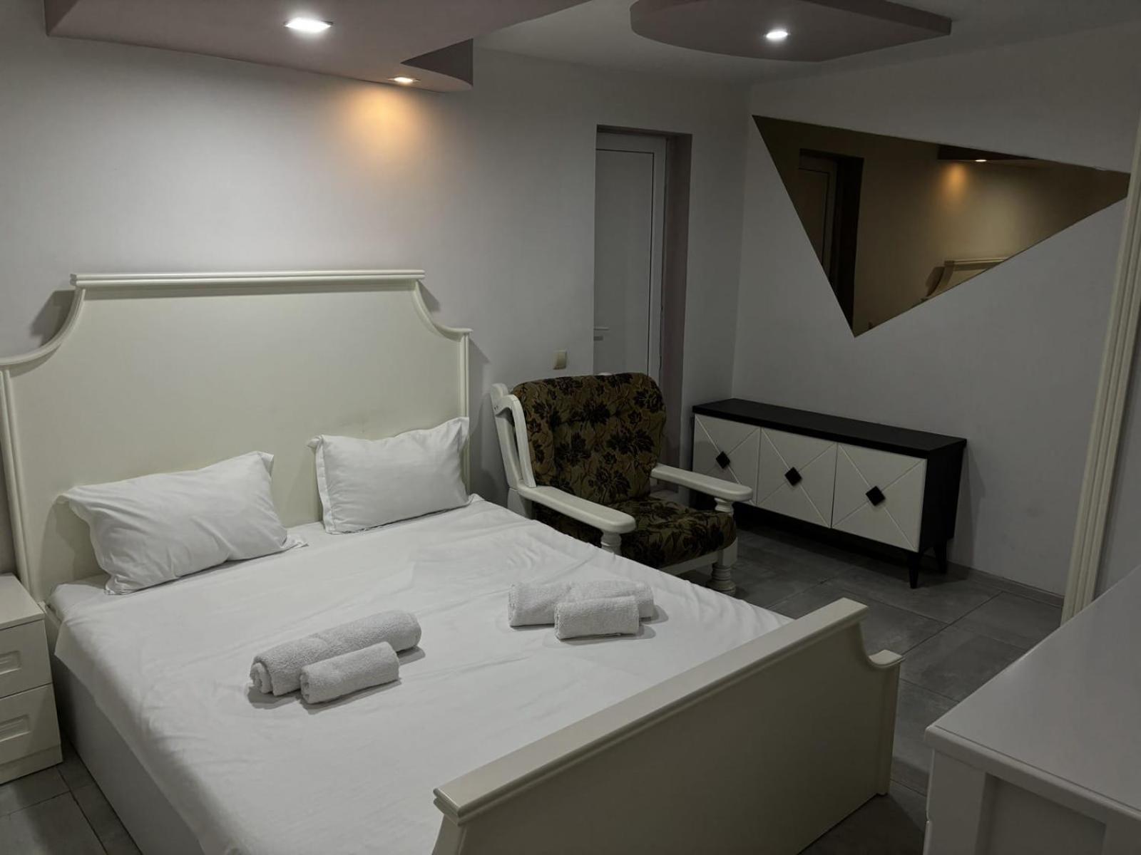 Kai Hotel Bar Тбилиси Екстериор снимка
